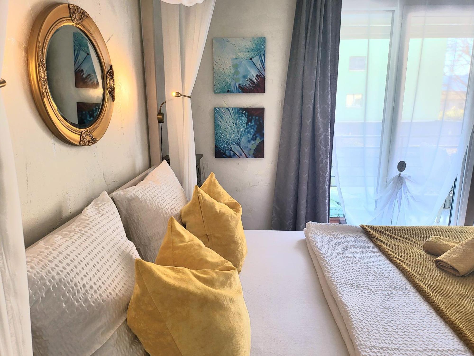Apartment Traumhaftes In Nur 200m Vom Maggiore Entfernt